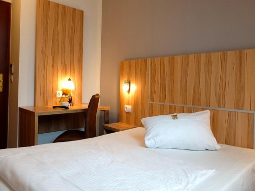 Hotel Am Schelztor Esslingen am Neckar Pokoj fotografie